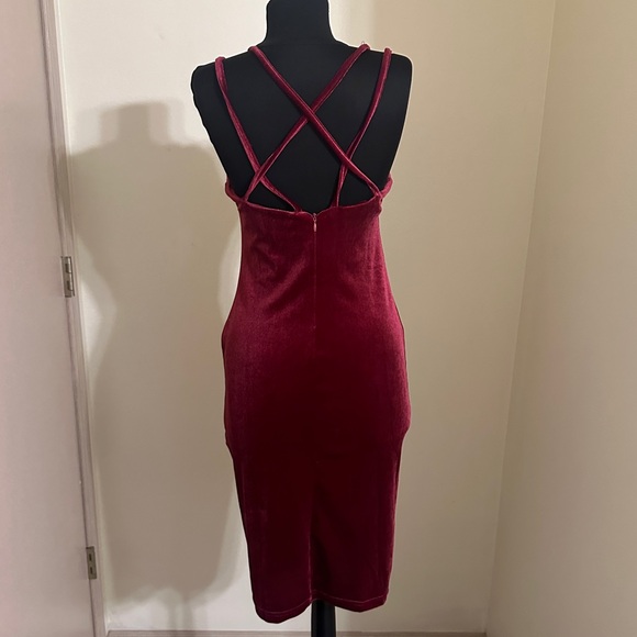 Burgundy Velvet Cocktail Dress - Picture 2 of 3